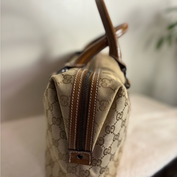 Gucci Boston Bag in Tan Signature Print w Leather Trim - Classic - EUC - Picture 6 of 14